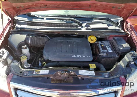 2016 Chrysler Town & Country Touring from USA, damaged, VIN 2C4RC1BG2GR213692